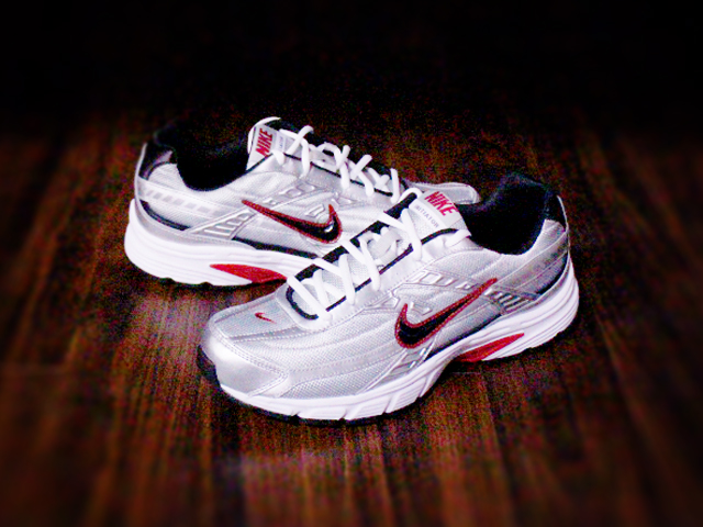 NIKE INITIATOR “METALLIC SILVER/BLACK-WHITE”01