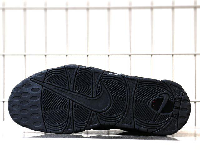 AIR MORE UPTEMPO “TRIPLE BLACK 2018”01