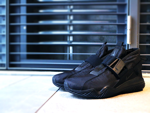 KOMYUTER QS “TRIPLE BLACK”01