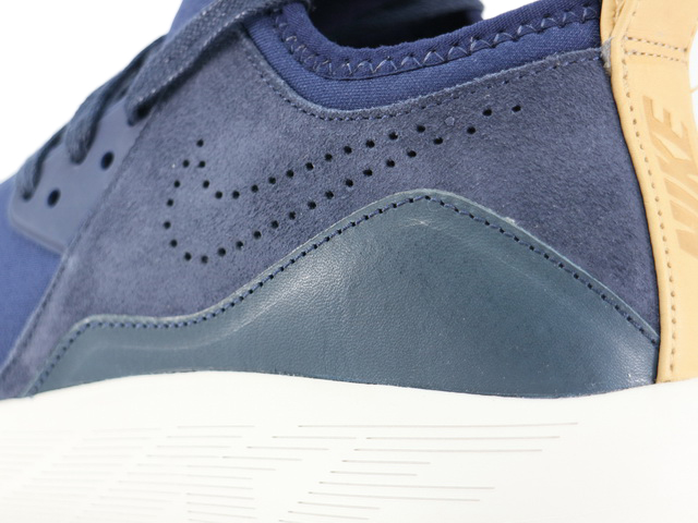 LUNAR CHARGE PREMIUM 923281-400 - 6
