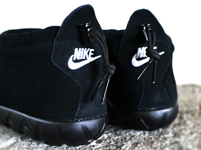 AIR MOC ULTRA “ALL BLACK”01