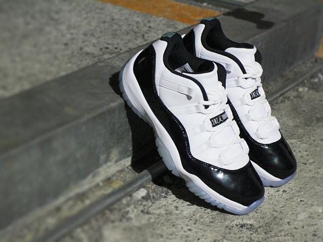 AIR JORDAN 11 RETRO LOW”IRIDESCENT”01