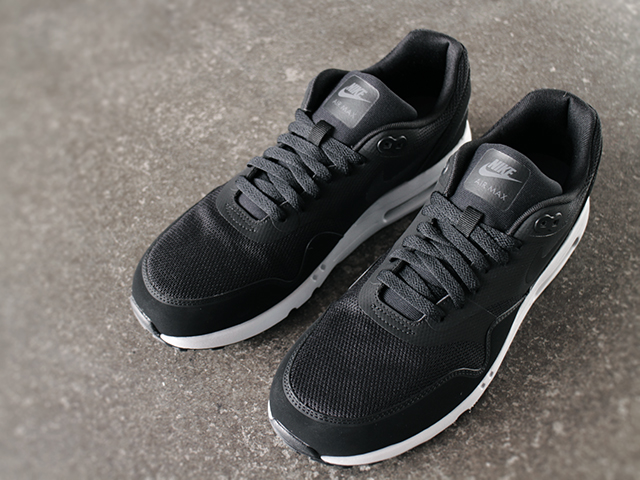 AIR MAX 1 ULTRA 2.0 ESSENTIAL “BLACK-WOLF GREY”01