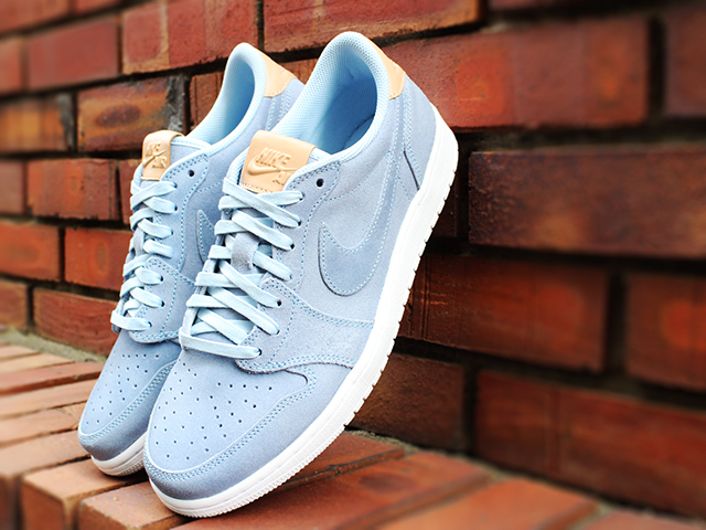 AIR JORDAN 1 RETRO LOW OG PREMIUM “ICE BLUE”01