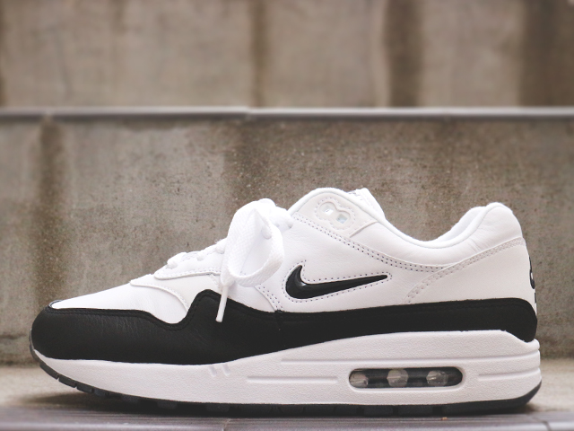 AIR MAX 1 PREMIUM SC “Jewel Swoosh” WHITE/BLACK01