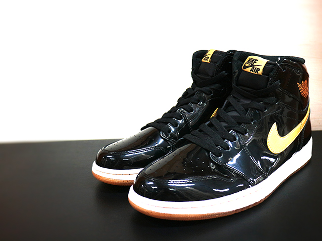 AIR JORDAN 1 RETRO HIGH OG “PATENT BLACK/METALLIC GOLD”01