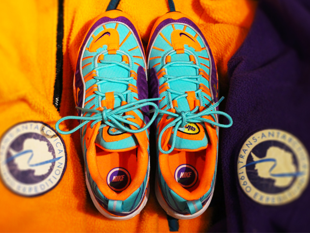AIR MAX 98 QS “1990 TRANS ANTARCTICA MOUNTAIN JACKET”01