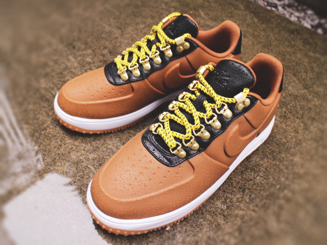 LUNAR FORCE 1 DUCKBOOT LOW “BROWN”01