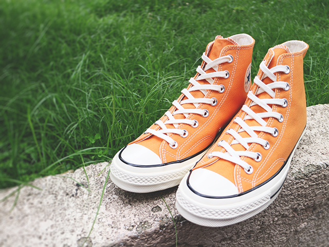 CHUCK TAYLOR ALL STAR 70 HI “ORANGE/EGRET”01