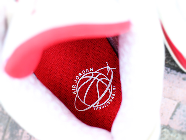 AIR JORDAN 3 RETRO “INTERNATIONAL FLIGHT”01