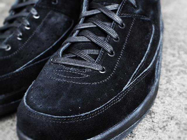 AIR JORDAN 2 RETRO DECON “BLACK SUEDE”01