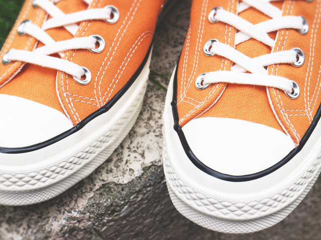 CHUCK TAYLOR ALL STAR 70 HI “ORANGE/EGRET”01