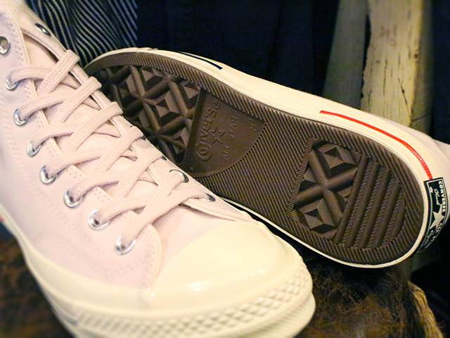 CHUCK TAYLOR ALL STAR 70 HI “BARELY ROSE”01