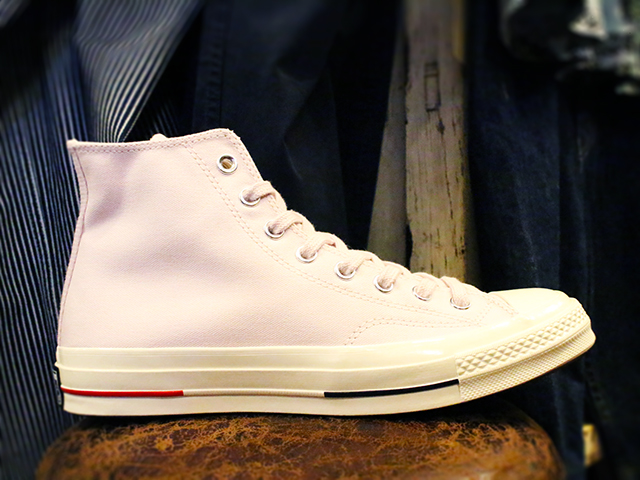 CHUCK TAYLOR ALL STAR 70 HI “BARELY ROSE”01