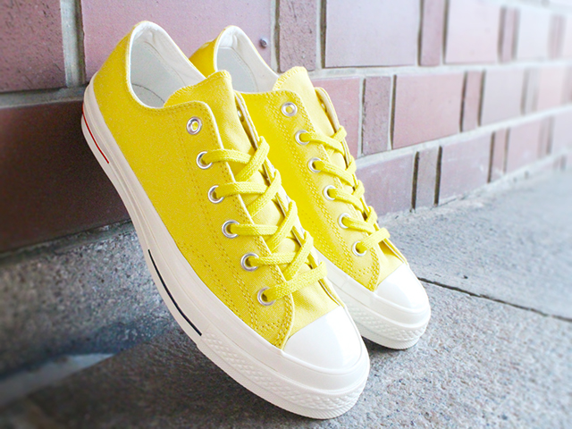 CHUCK TAYLOR ALL STAR 70 OX “DESERT GOLD”01