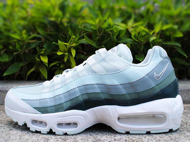 WMNS AIR MAX 95 “BARELY GREY”01