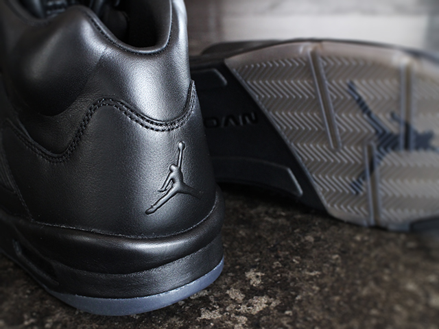 AIR JORDAN 5 RETRO PREMIUM “BLACK”01
