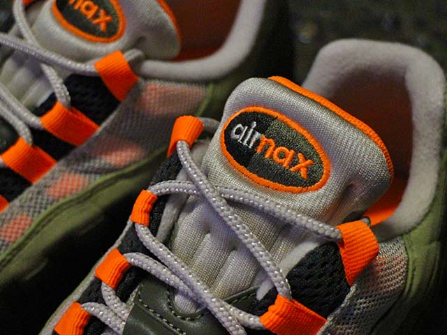 AIR MAX 95 OG “TOTAL ORANGE-NEUTRAL OLIVE”01