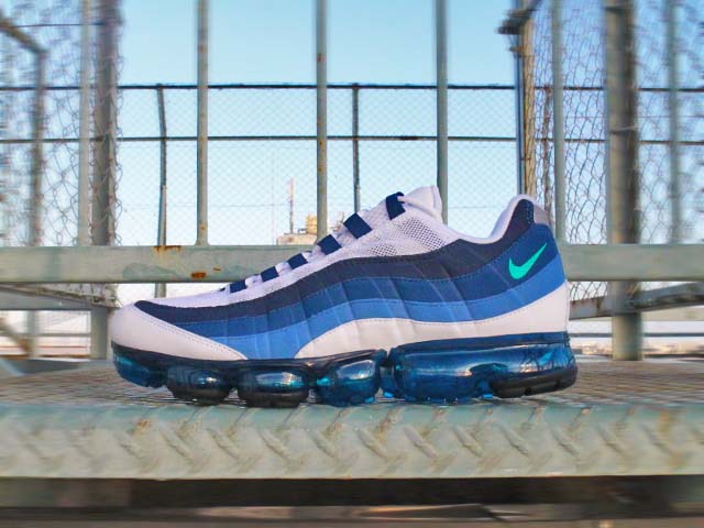 AIR VAPORMAX 95 “BLUE GRADATION”01