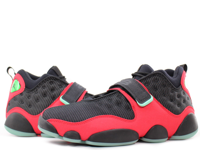JORDAN BLACK CAT AR0772-006 - 1