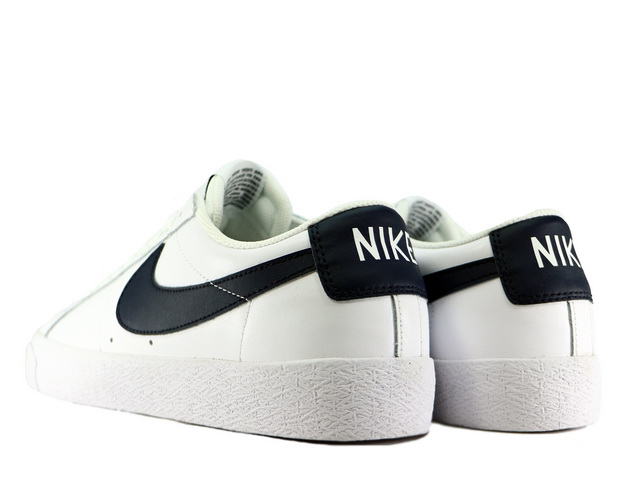 SB ZOOM BLAZER LOW 864347-141 - 2