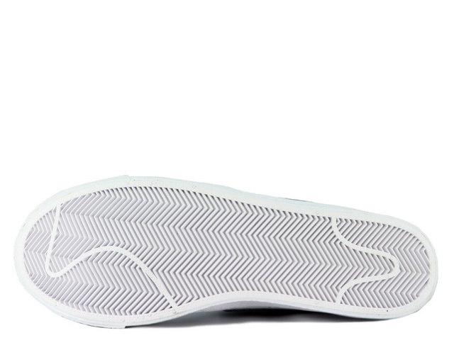 SB ZOOM BLAZER LOW 864347-141 - 4