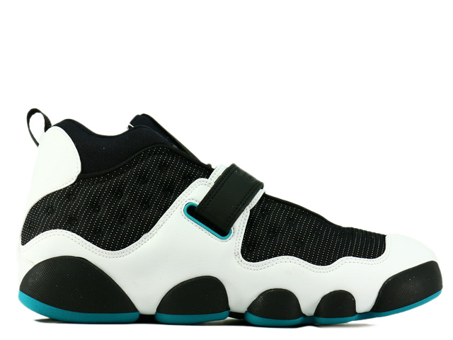 JORDAN BLACK CAT AR0772-003 - 3
