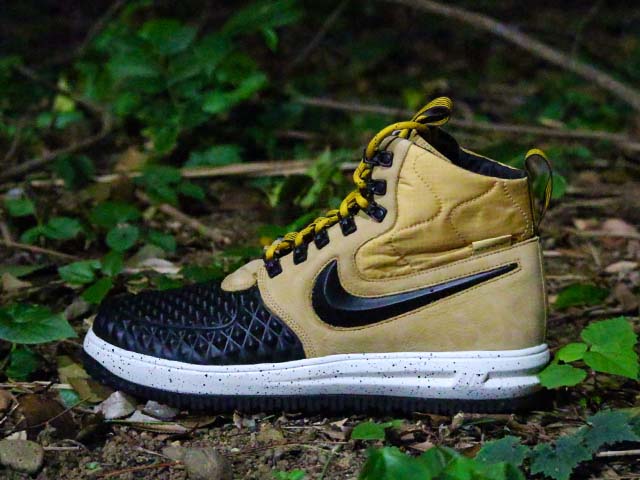 LUNAR FORCE 1 DUCKBOOT 17 “BLACK-LIGHT BONE”01