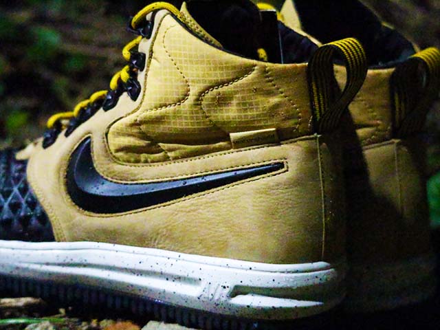 LUNAR FORCE 1 DUCKBOOT 17 “BLACK-LIGHT BONE”01
