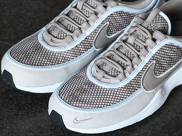 AIR ZOOM SPIRIDON 16 SE “MOON PARTICLE”01