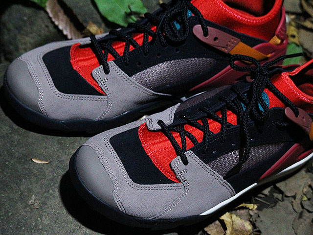 AIR REVADERCHI 2018 “GYM RED/GEODE TEAL”01