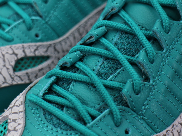 AIR JORDAN 11 RETRO LOW IE 919712-300 - 5