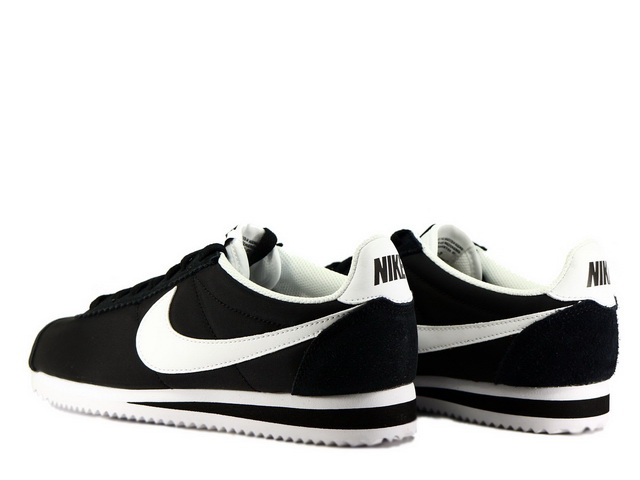 WMNS CLASSIC CORTEZ NYLON 749864-011 - 2