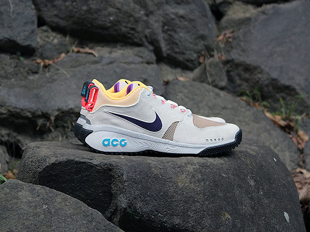 ACG DOG MOUNTAIN “SUMMIT WHITE/BLACK”01