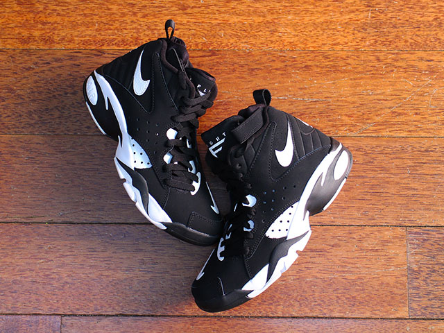 AIR MAESTRO 2 LTD “BLACK/WHITE”01