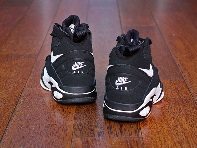 AIR MAESTRO 2 LTD “BLACK/WHITE”01