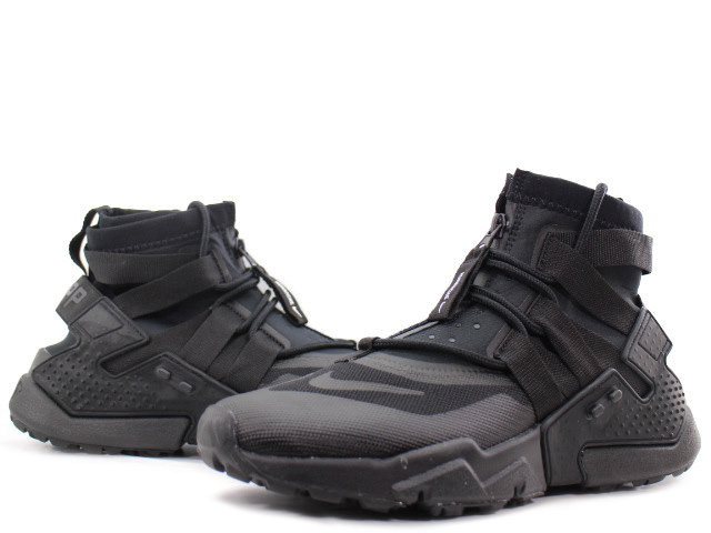 Air huarache gripp deals triple black