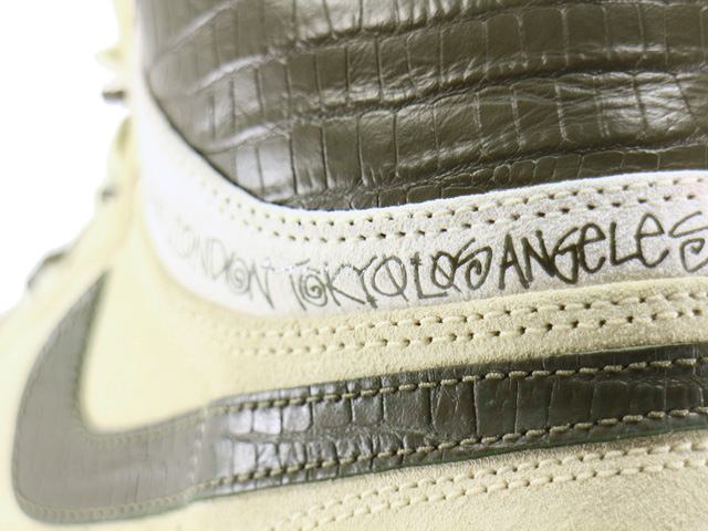 ポンポンページ MOUSSY SNAP | #MOUSSYSNAP A BATHING APE® | MOUSSY COLLEGE PATCH