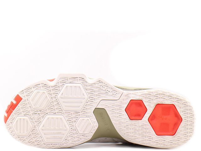 LEBRON 13 LOW LMTD 849783-002 - 4