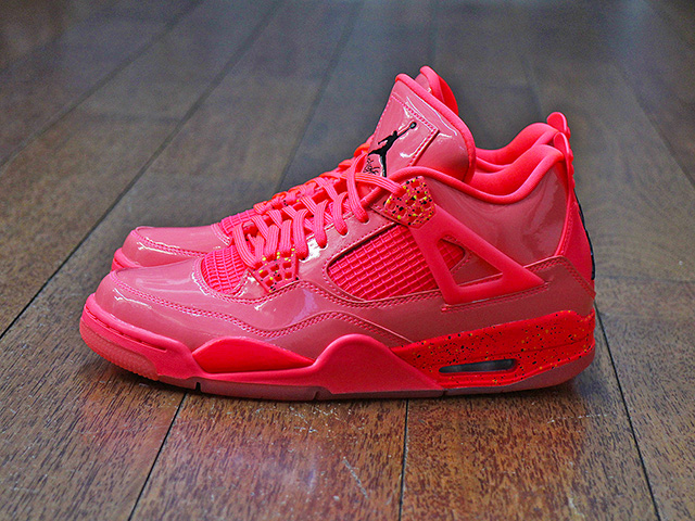 WMNS AIR JORDAN 4 RETRO NRG “HOT PUNCH”01