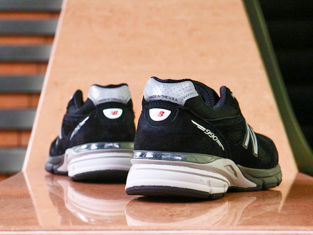 M990 BK4 “BLACK”01