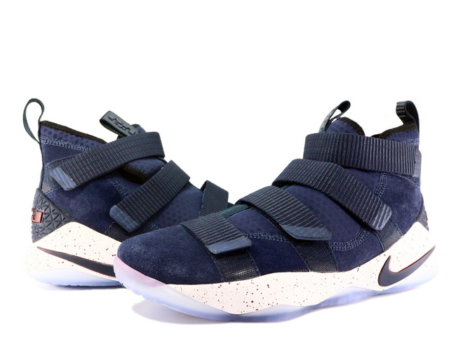 LEBRON SOLDIER 11 897644-401 - 1