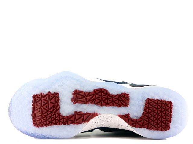 LEBRON SOLDIER 11 897644-401 - 4