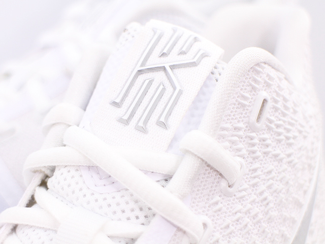 KYRIE 3 EP 852396-103 - 5