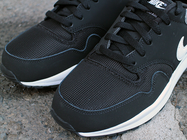 AIR SAFARI “BLACK/WHITE”01