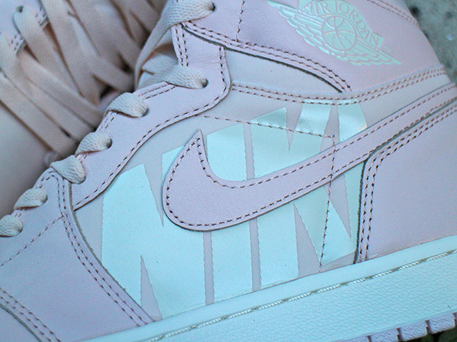 AIR JORDAN 1 RETRO HIGH OG “NIKE AIR LOGO” GUAVA ICE01