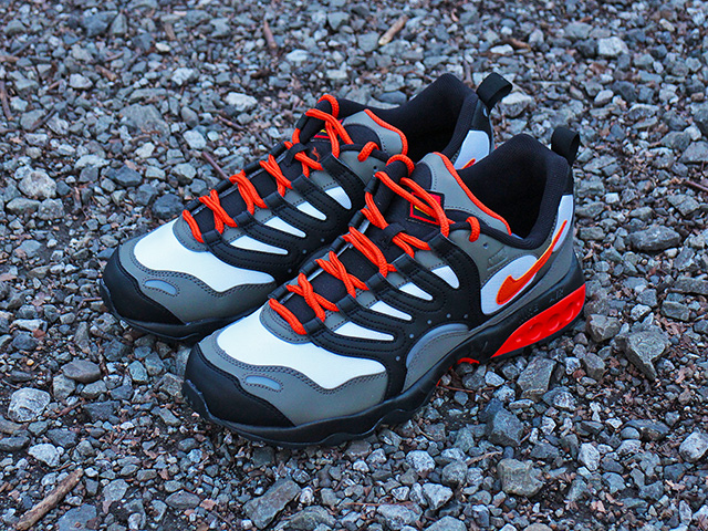 AIR TERRA HUMARA 18 “OLIVE GREY/DEEP ORANGE”01