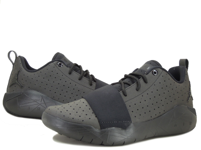 JORDAN 23 BREAKOUT | ã¹ãã¼ã«ã¼ã·ã§ããSKIT