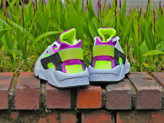 AIR HUARACHE RUN 91 QS “NEON YELLOW”01