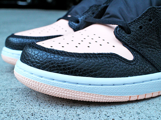 AIR JORDAN 1 RETRO HIGH OG ”CRIMSON TINT”01